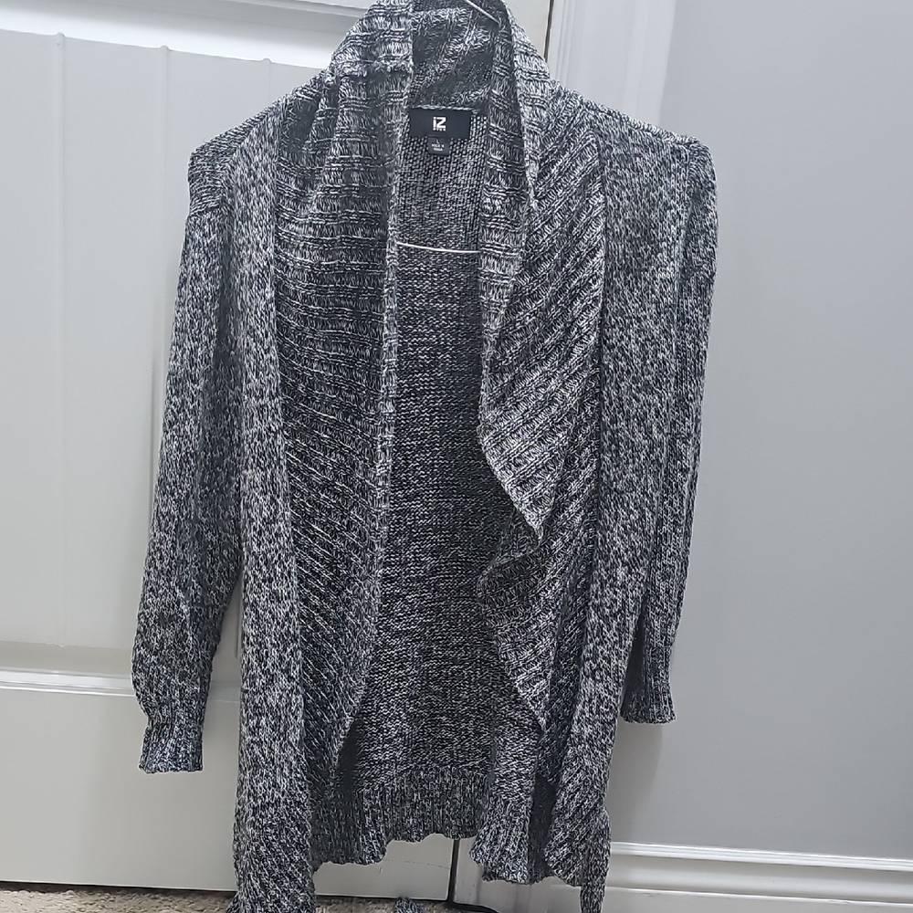 Iz Byer Black and White Open-Front Cardigan Large Has A Tie